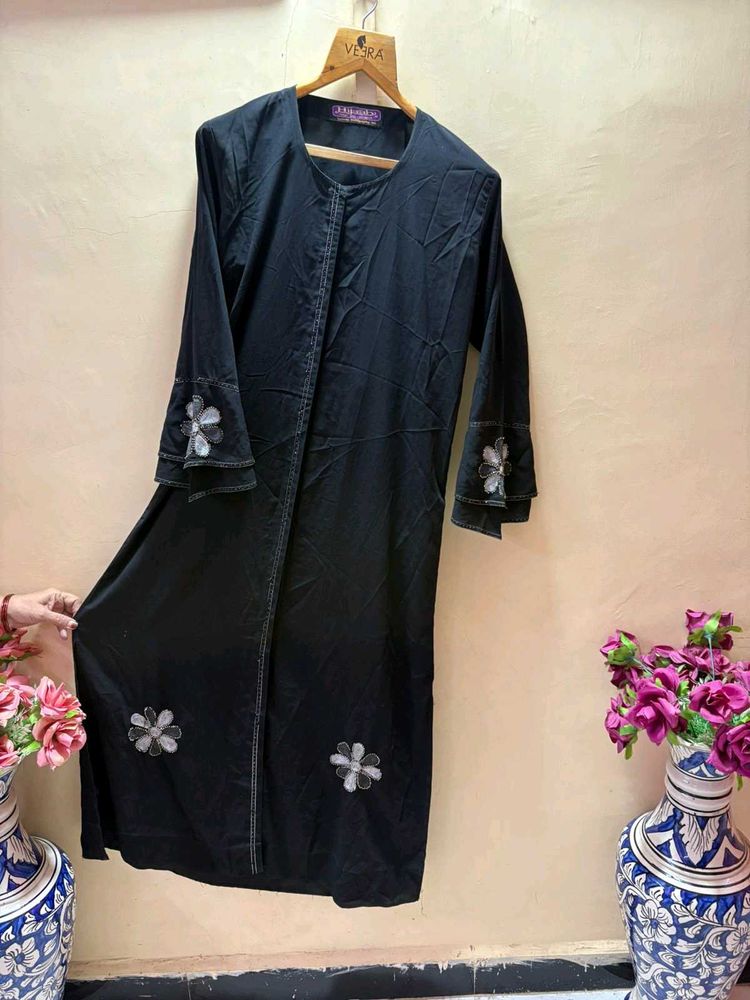 Black Floral Embroidered abaya
