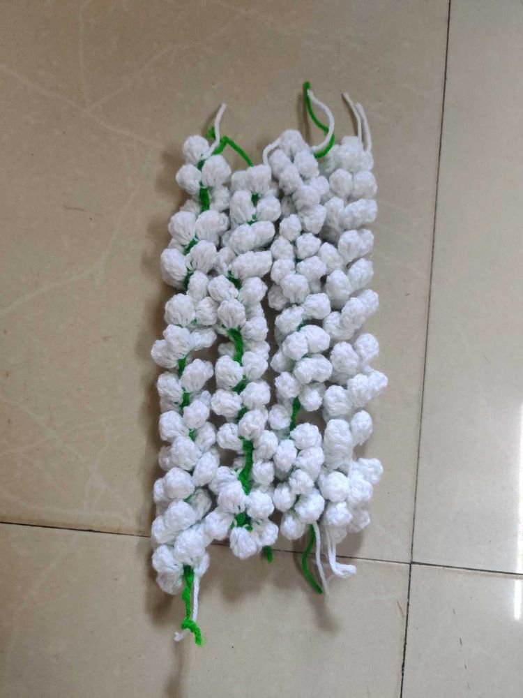 White Floral Detailing Dupatta