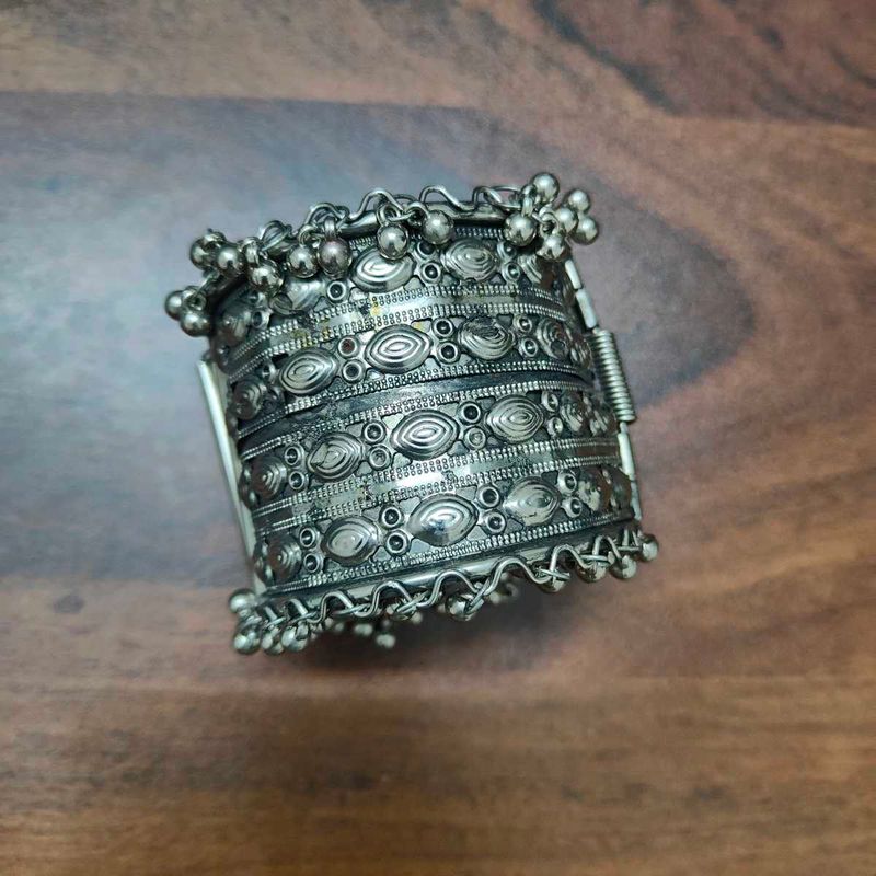 Silver Tone Bangle