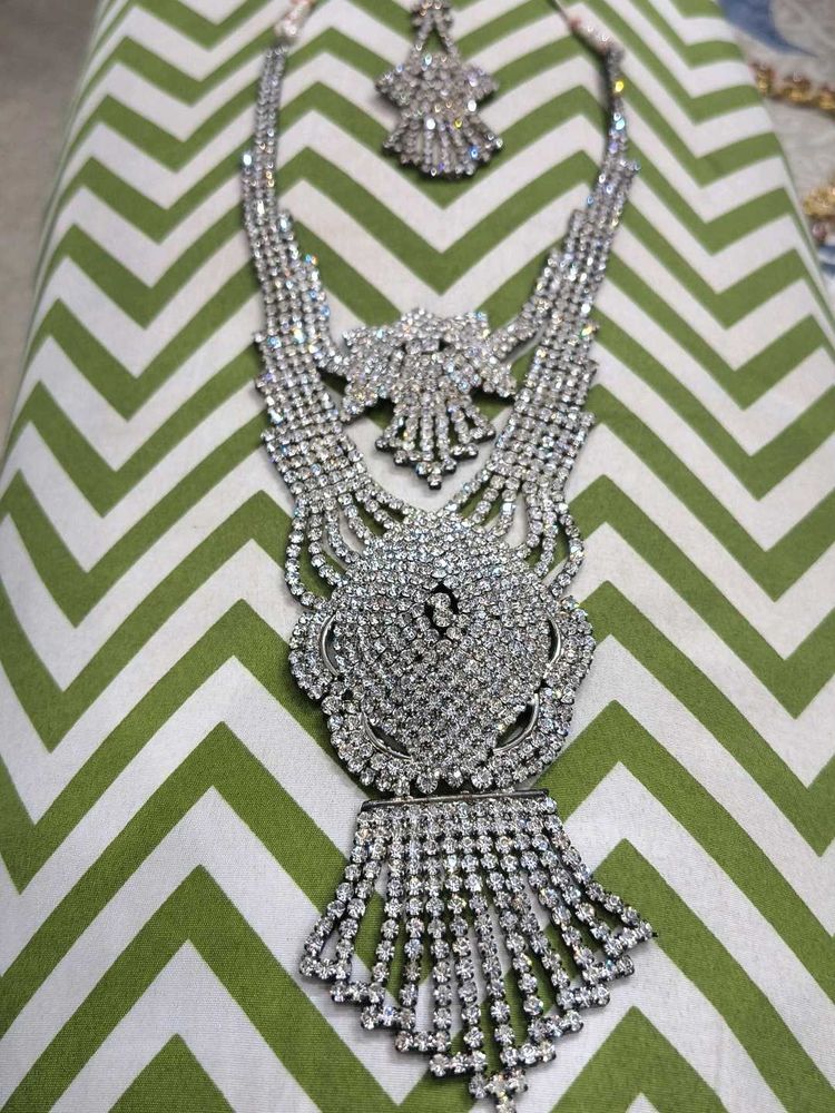 Sparkling Rhinestone Necklace Set without earrings