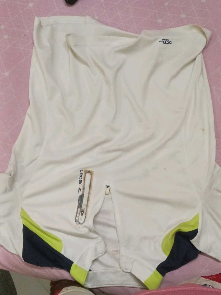 Stylish White Zip-Up Top