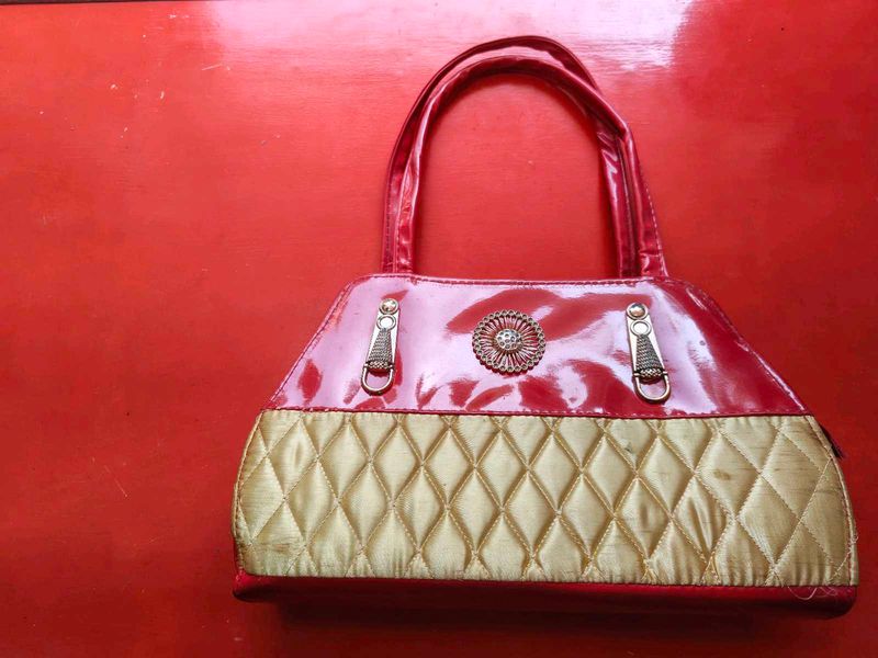 Red &amp; Gold Quilted Handbag