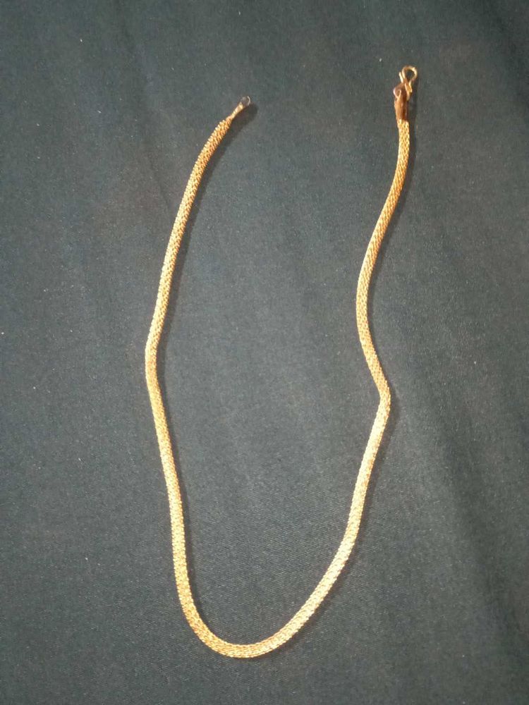 Elegant Gold-Tone Chain Necklace