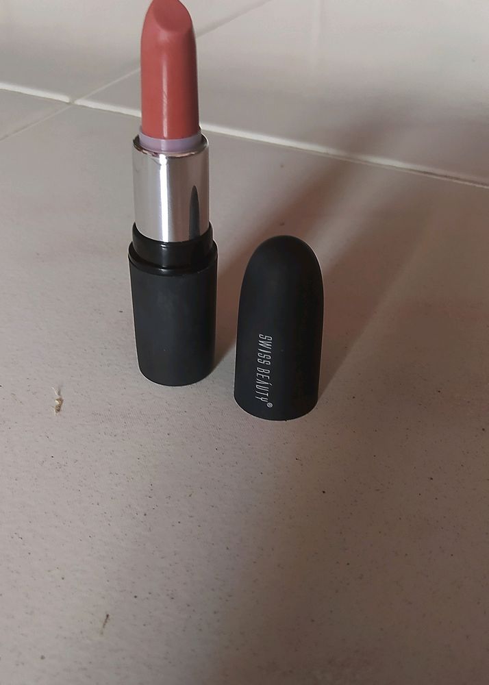 Lipstick - Shade Bare 213