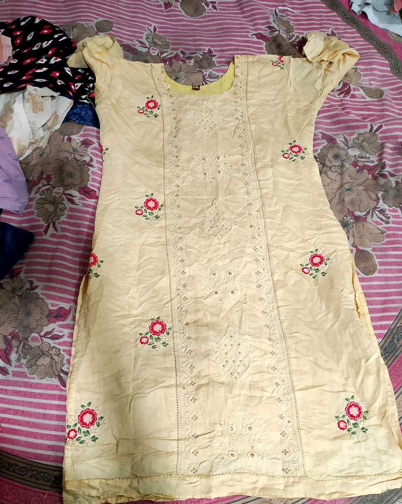 Elegant Yellow Embroidered Kurta