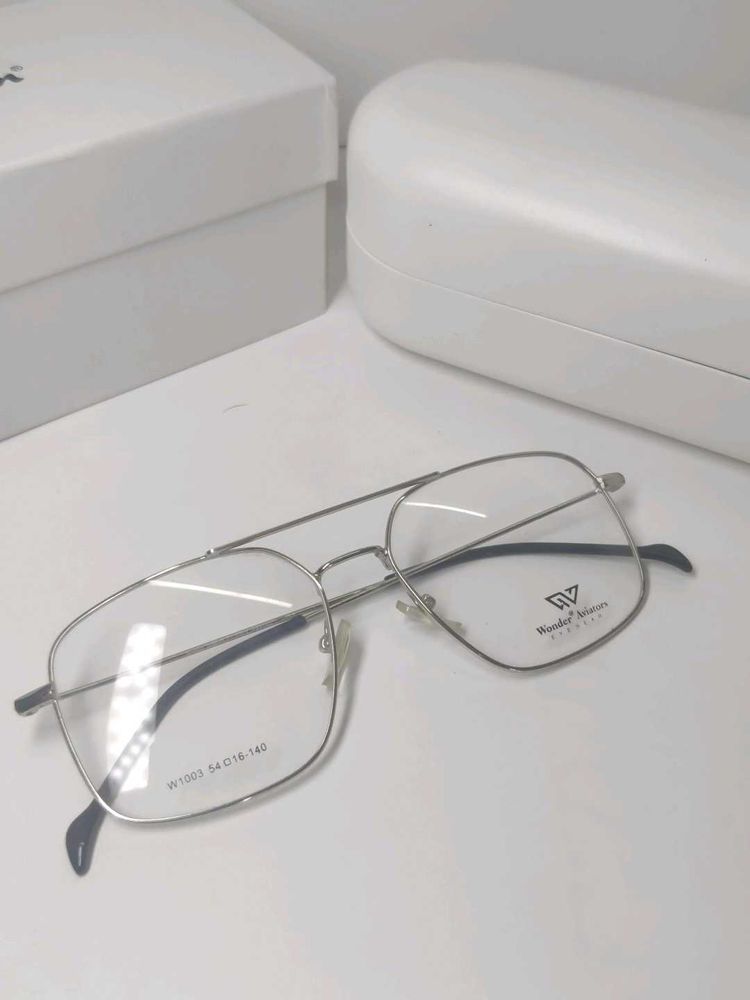 Stylish Metal Frame Eyeglasses
