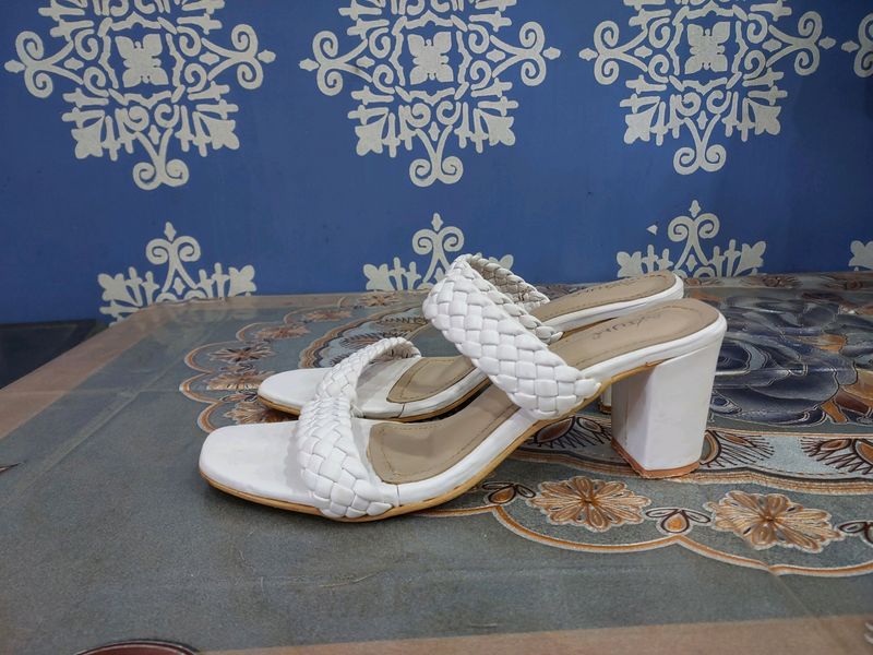 Stylish Heel With Beautiful Design