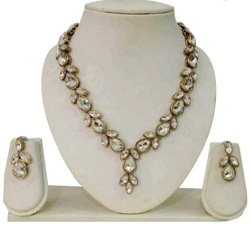 Stunning Clear Stone Necklace &amp; Earring Set