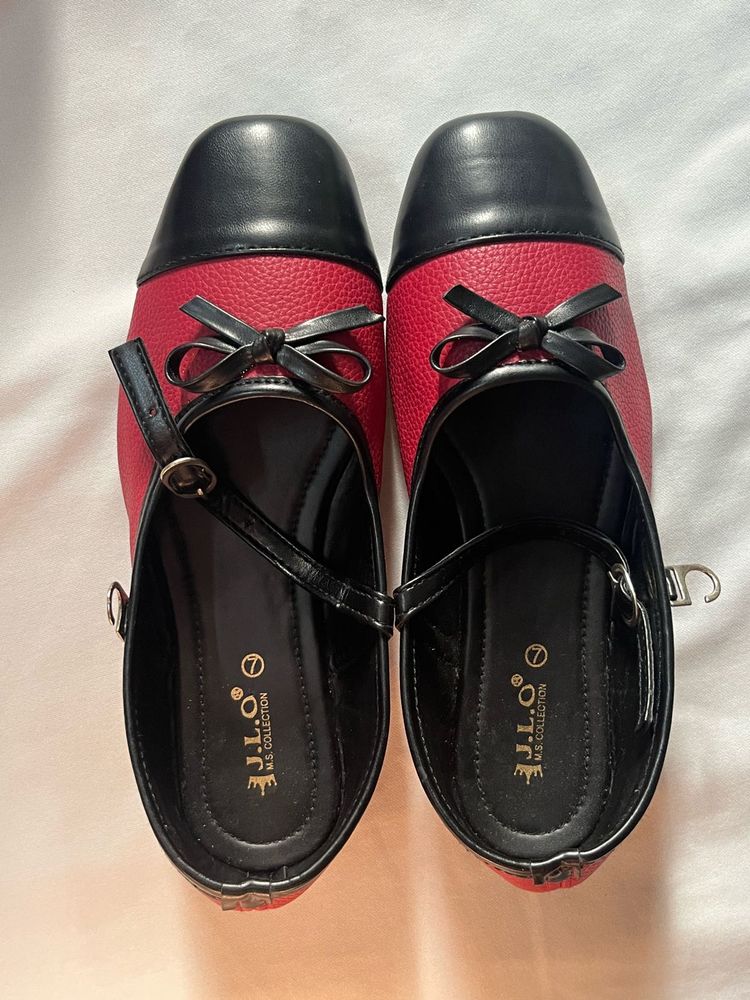 Red &amp; Black Ballet Flats