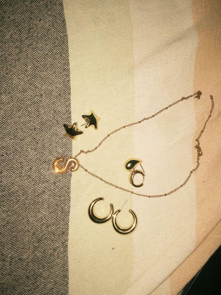 Savana necklace + misc earrings