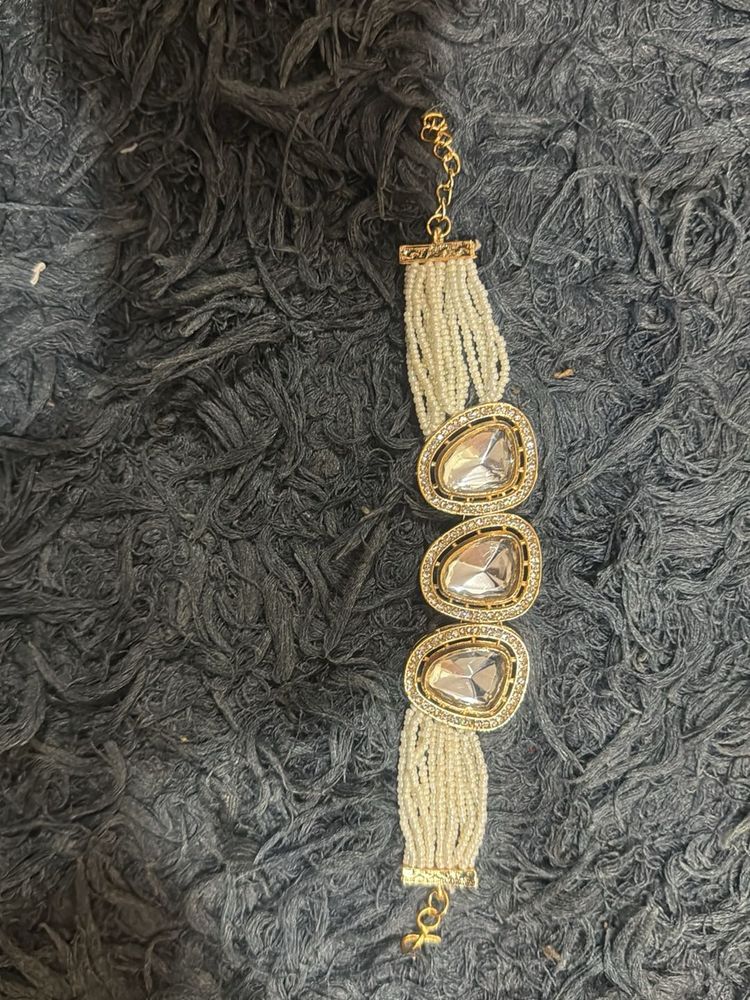 Elegant Pearl and Stone Bracelet