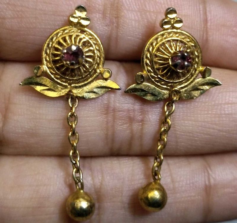 gold emitation earrings