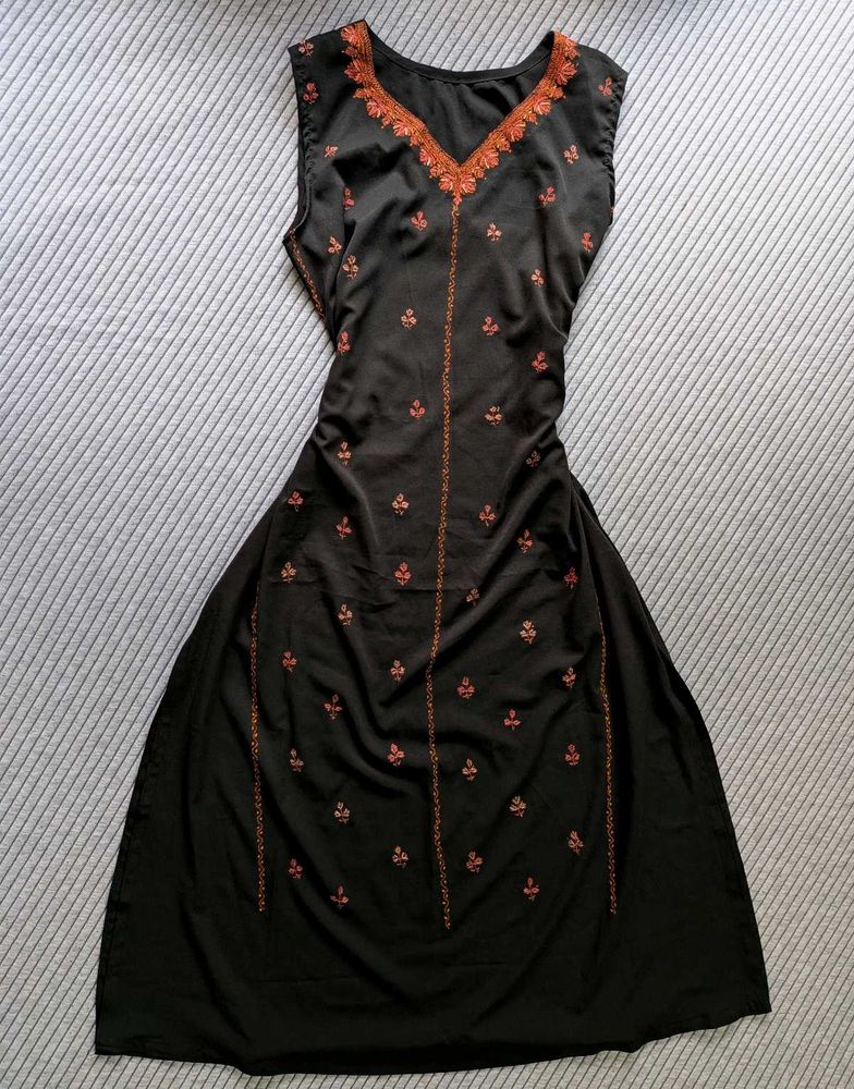 Black Embroidered Kurta