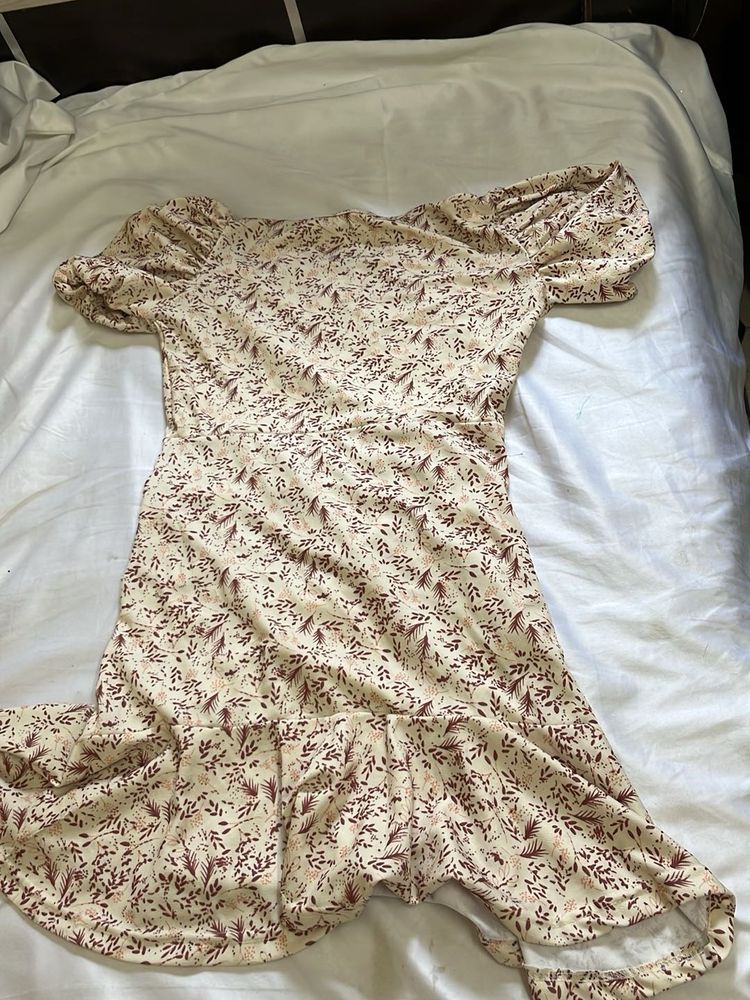 Chic Floral Print Mini Dress