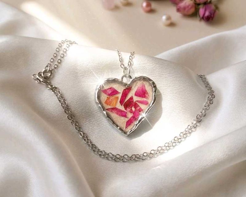 Y2K shimmery Heart Pendant Necklace