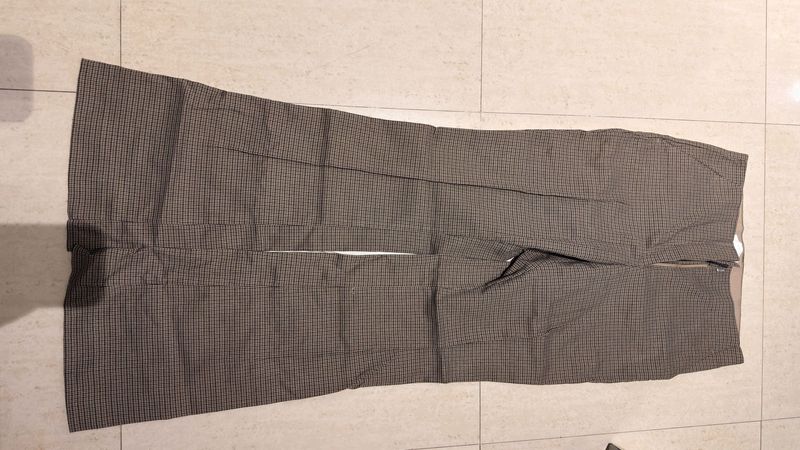 Classic Plaid Trousers