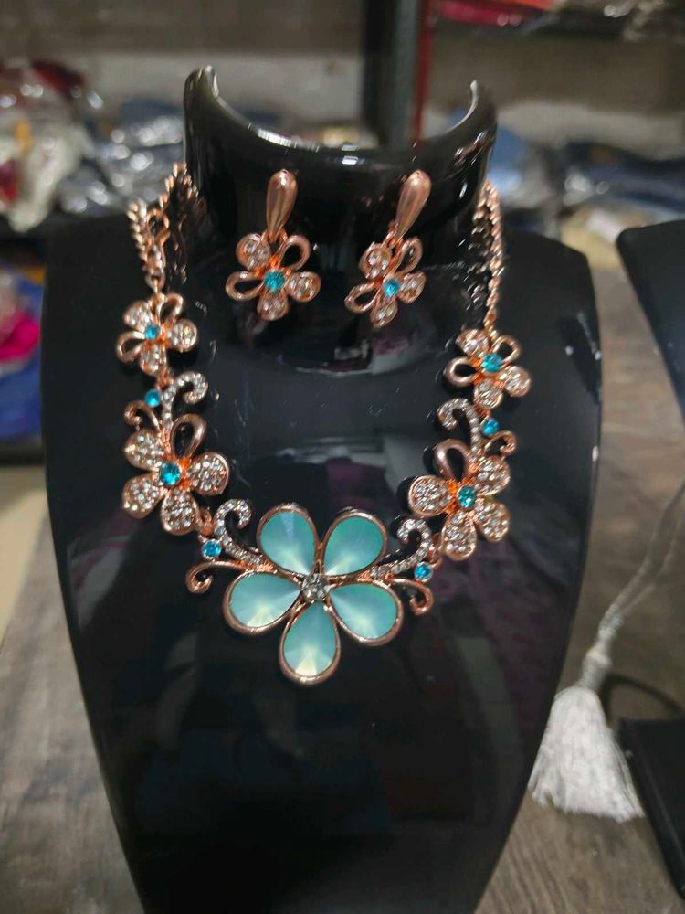 Ad Diamond Necklace Set