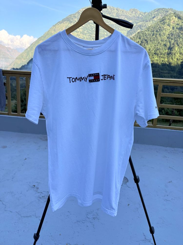 Tommy Jeans White T-Shirt