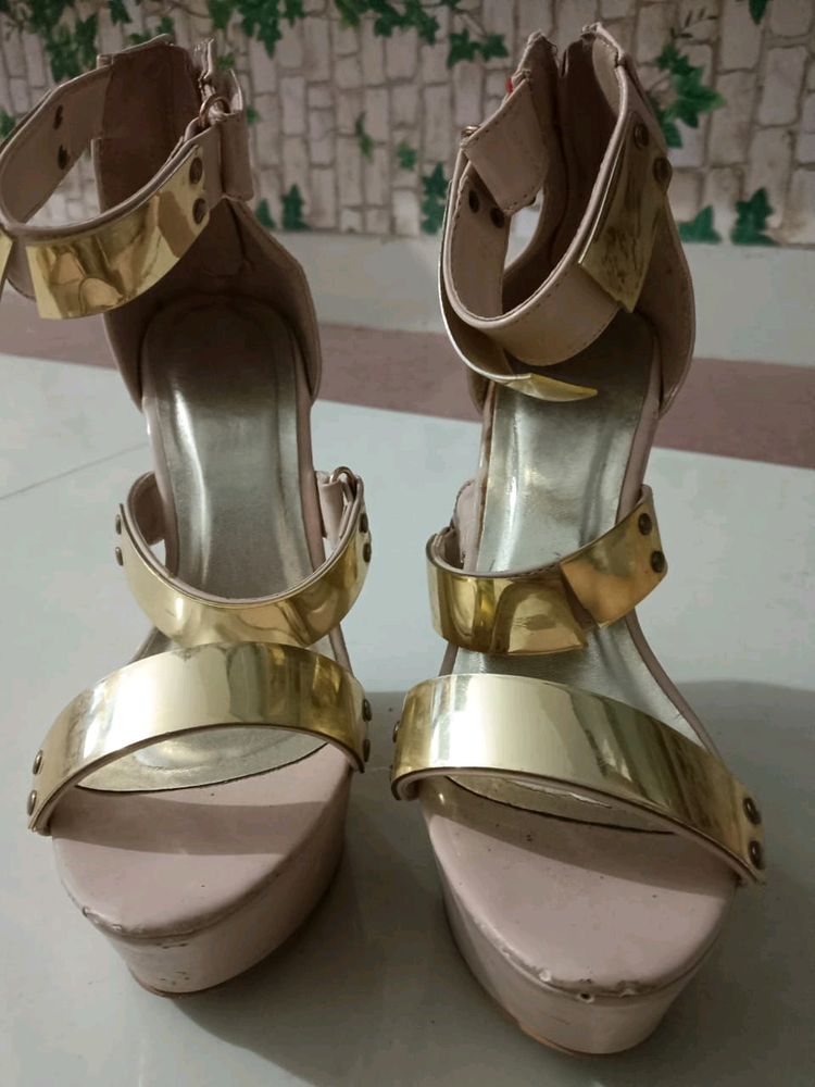 Flat N Heels Wedges
