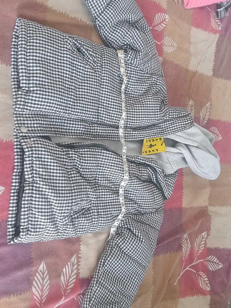 Stylish Gingham Puffer Jacket