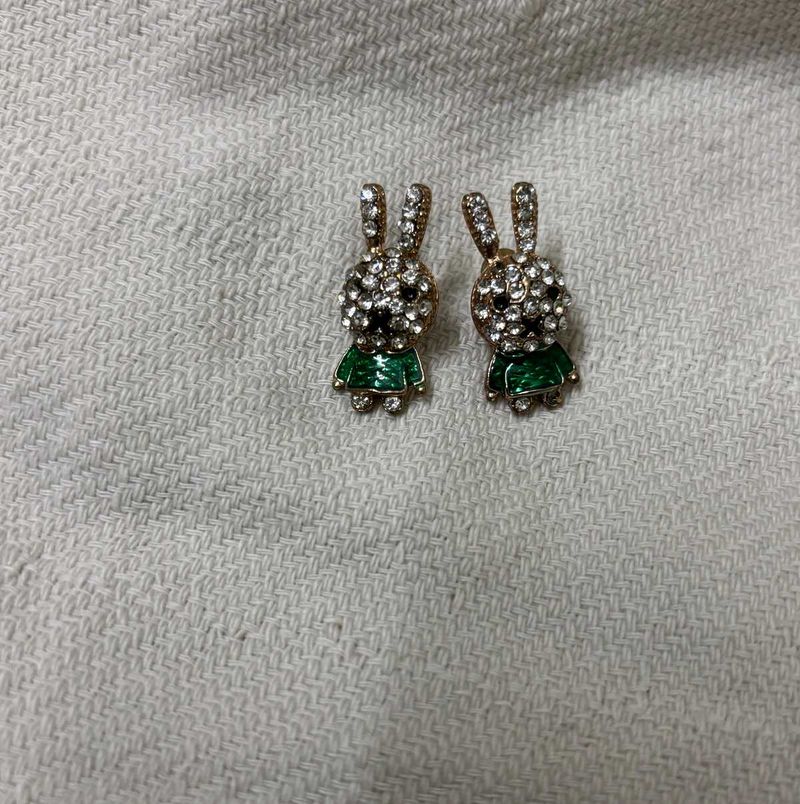 Rhinestone Cute Bunny Earrings