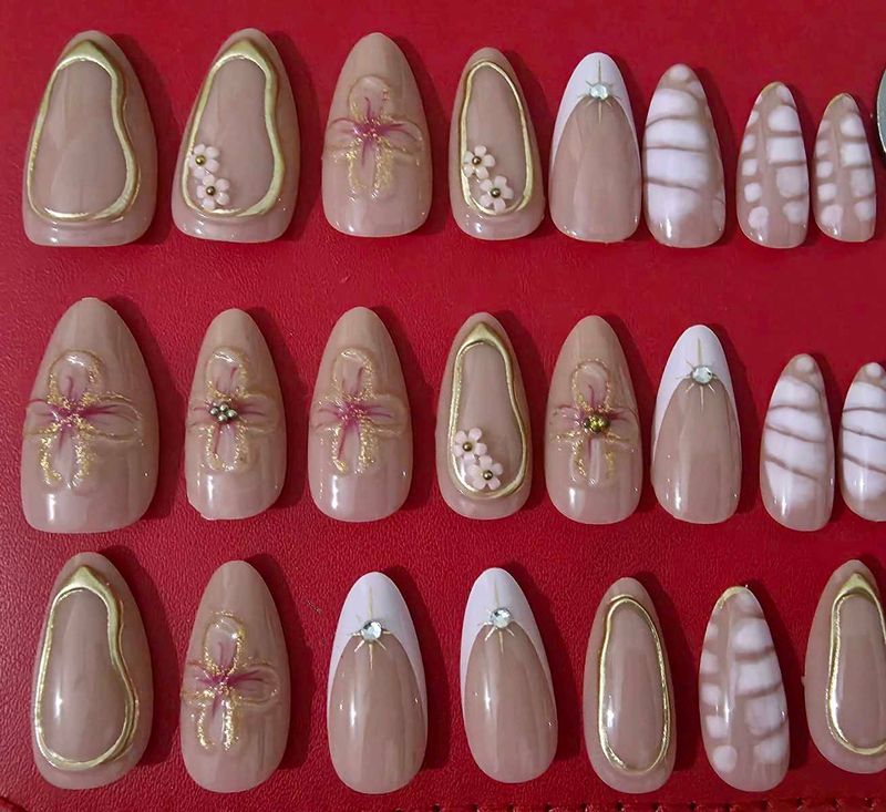 💅Elegant Press-On Nails💅