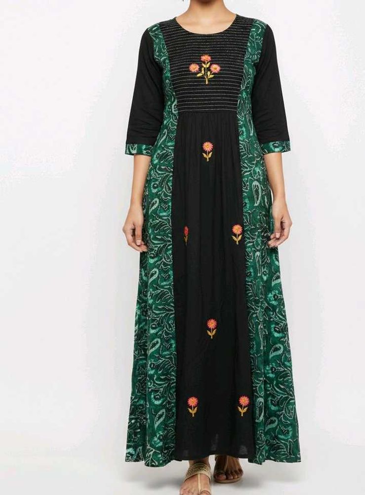 Stylish Black and Green Maxi kurta