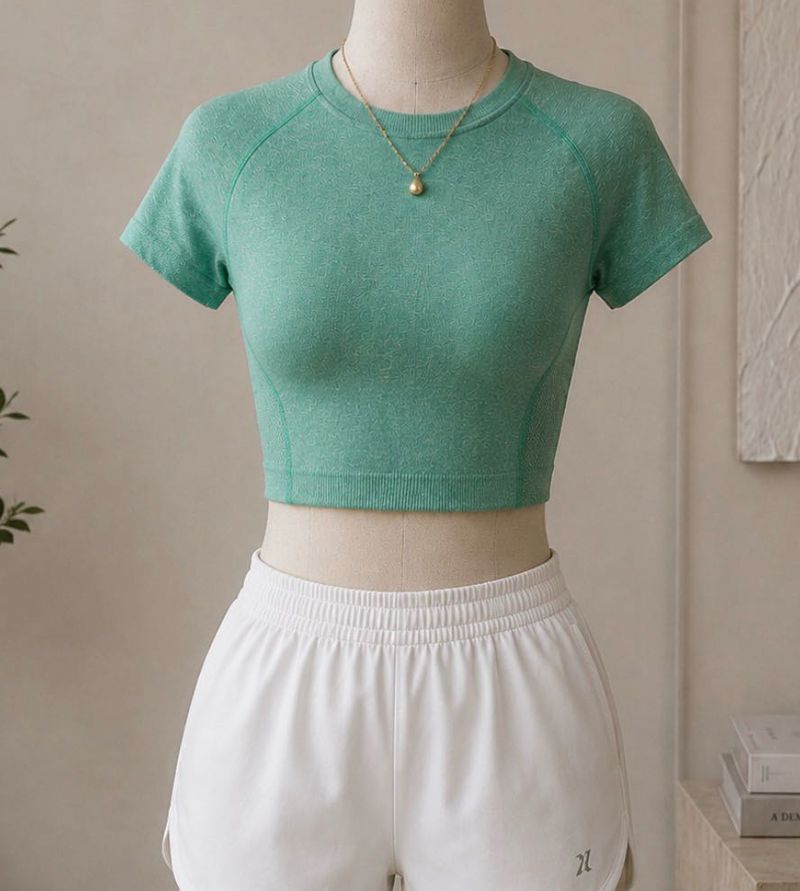 Decathlon cropped Gym Top
