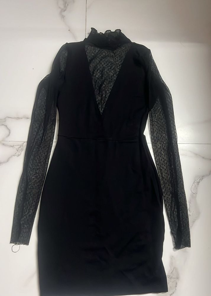 Chic Black Lace Sleeve Dress