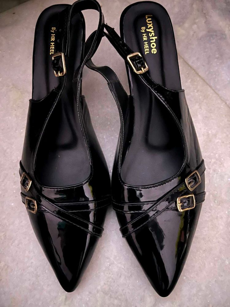 Chic Black Patent Slingback Heels