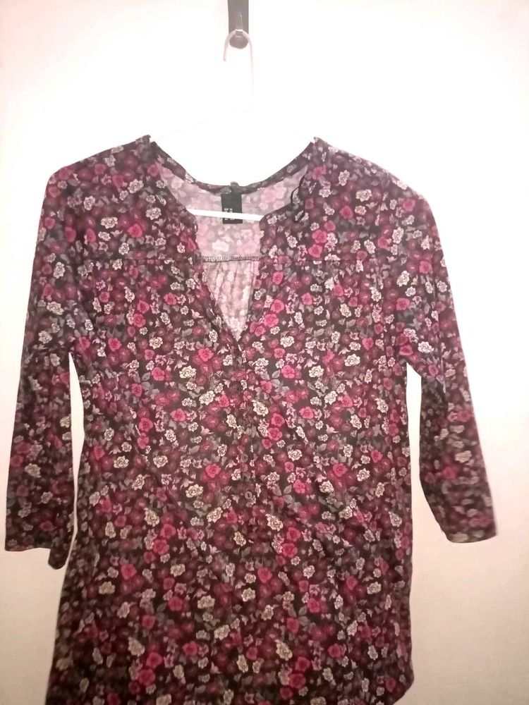 Floral Print V-Neck Top