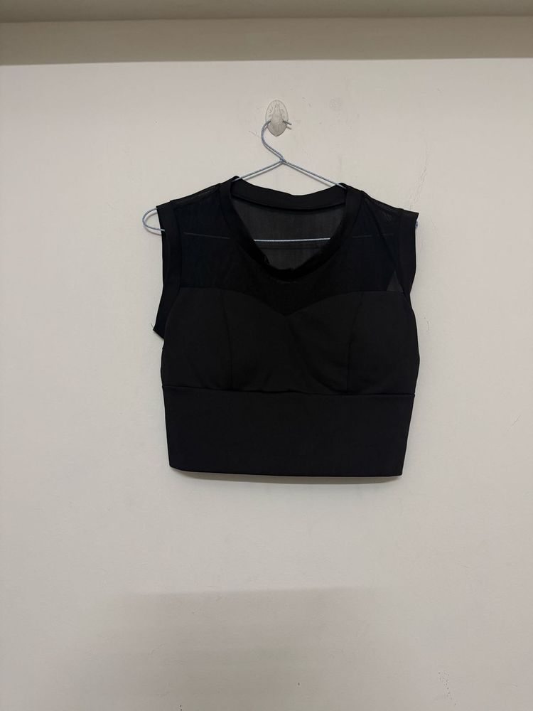 Chic Black Sleeveless Crop Top