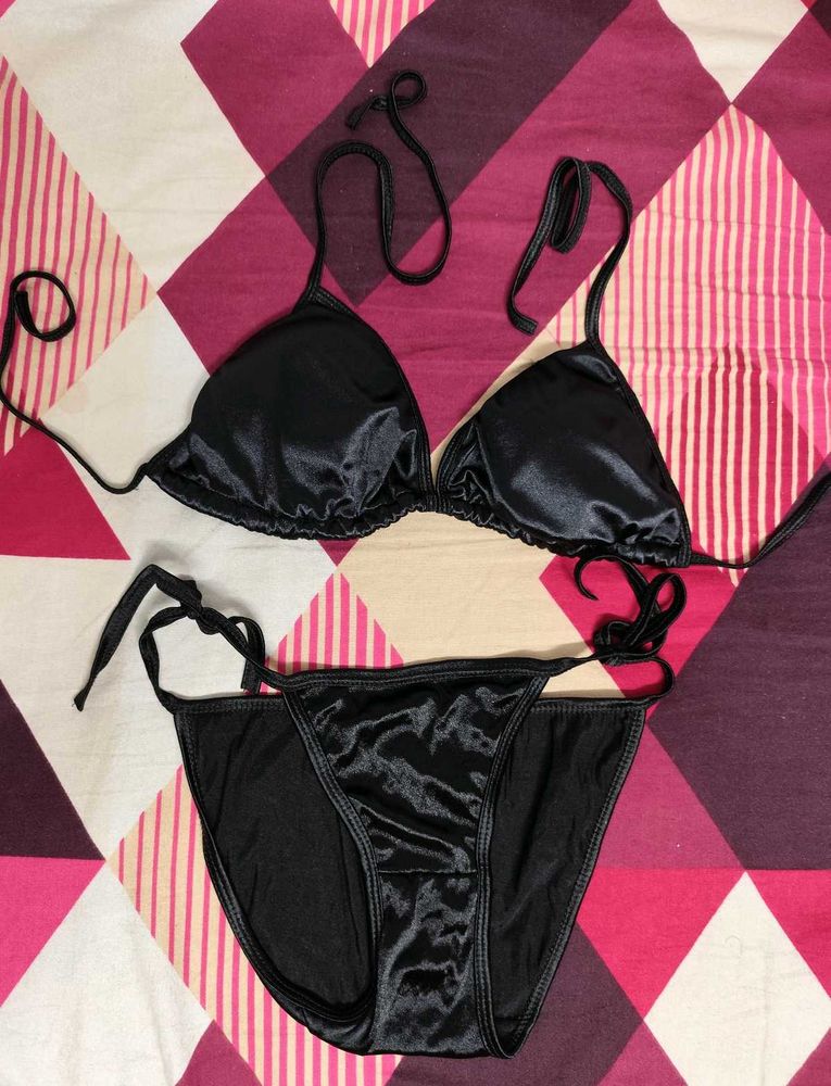 Goa Beach Bikin Set