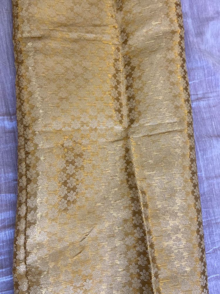 Unstitched Blouse (116cm Length 105 Breadth)