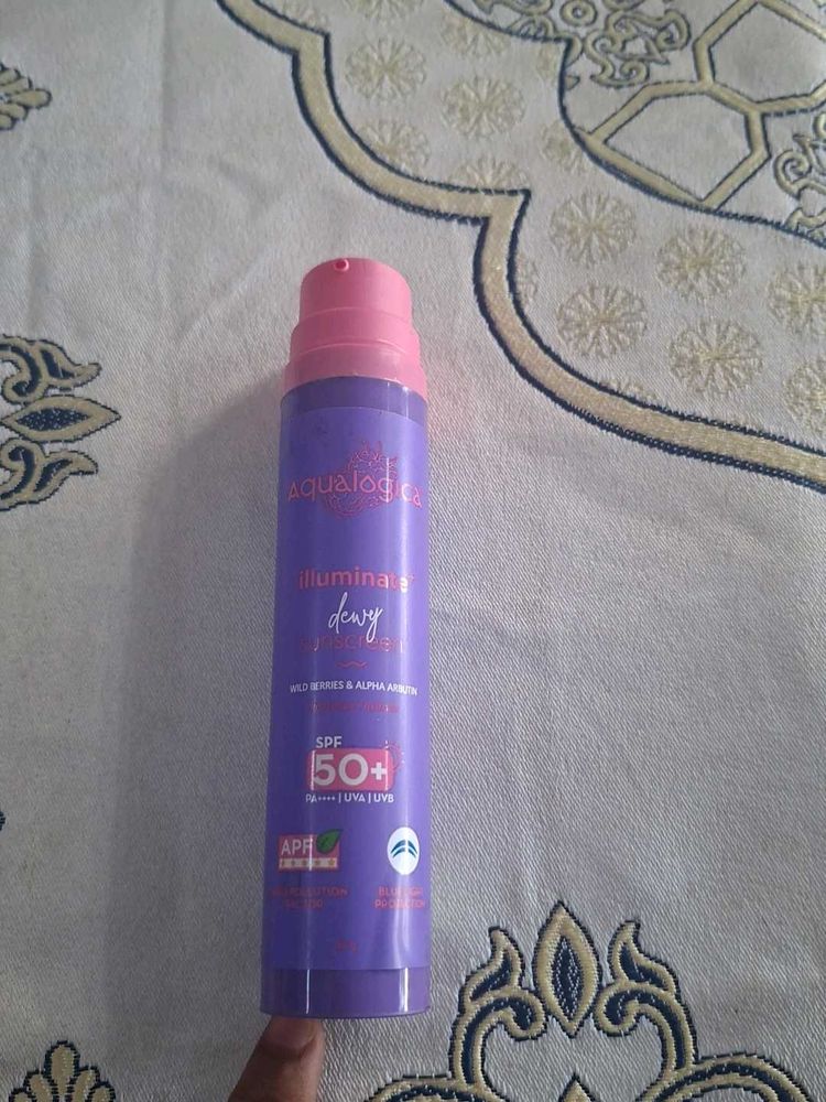Aqualogic Illuminating Dewy Sunscreen SPF 50+