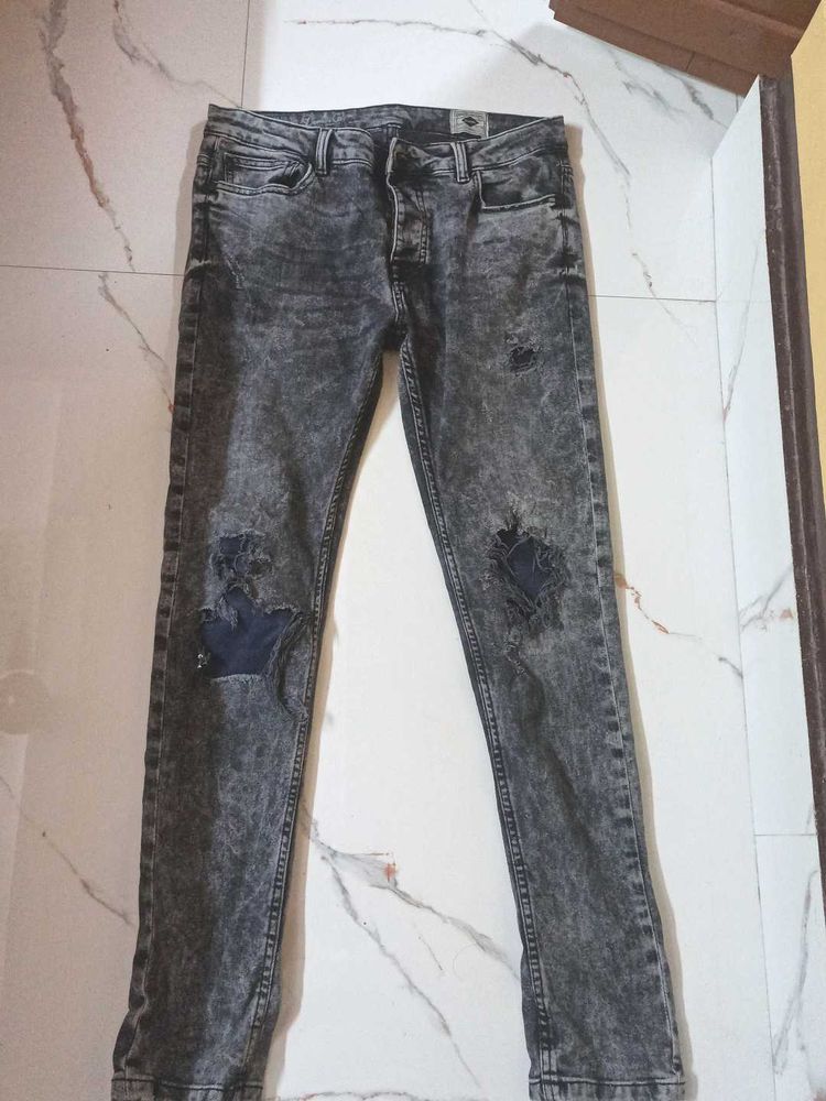 Men's Grey Ripped Jeans