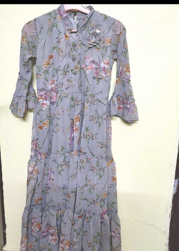 Chic Floral Print Tiered Maxi Dress
