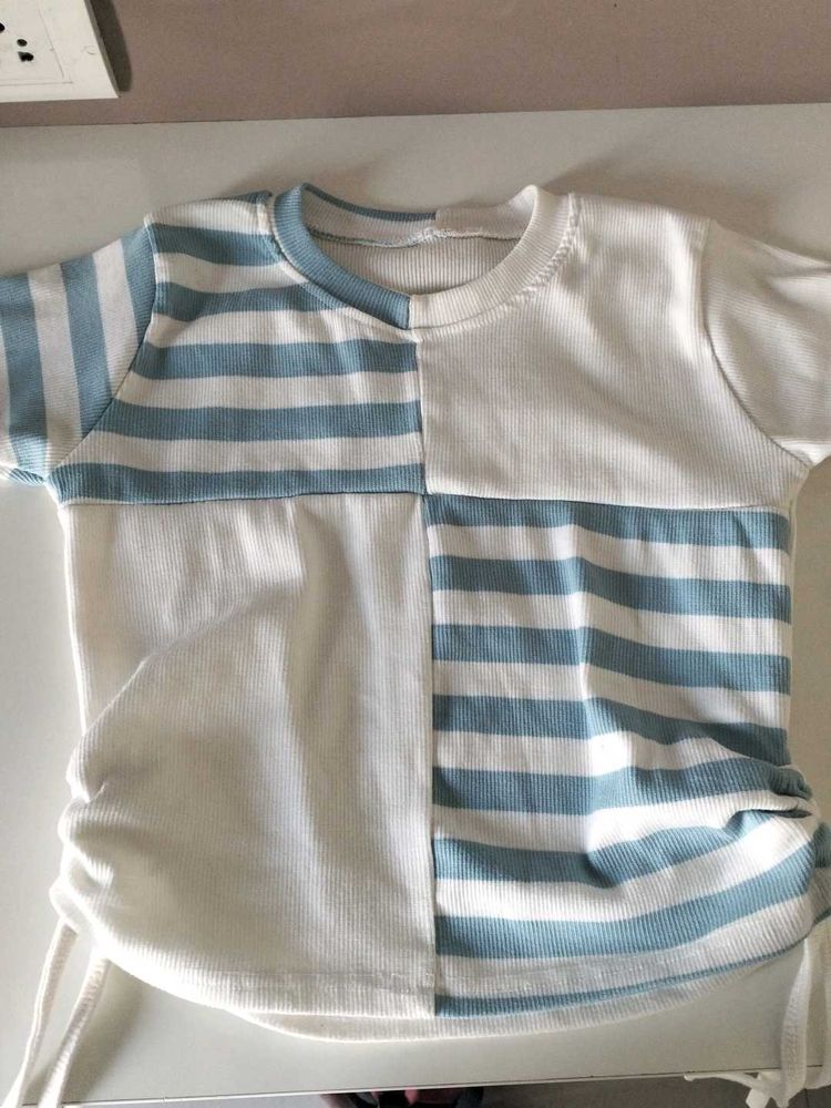 Striped &amp; White Color Block T-Shirt