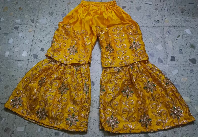 2 peace gharara frock dress ( no used )