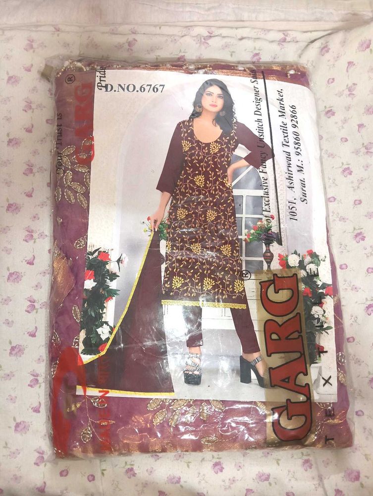 Elegant Embroidered Kurta Set
