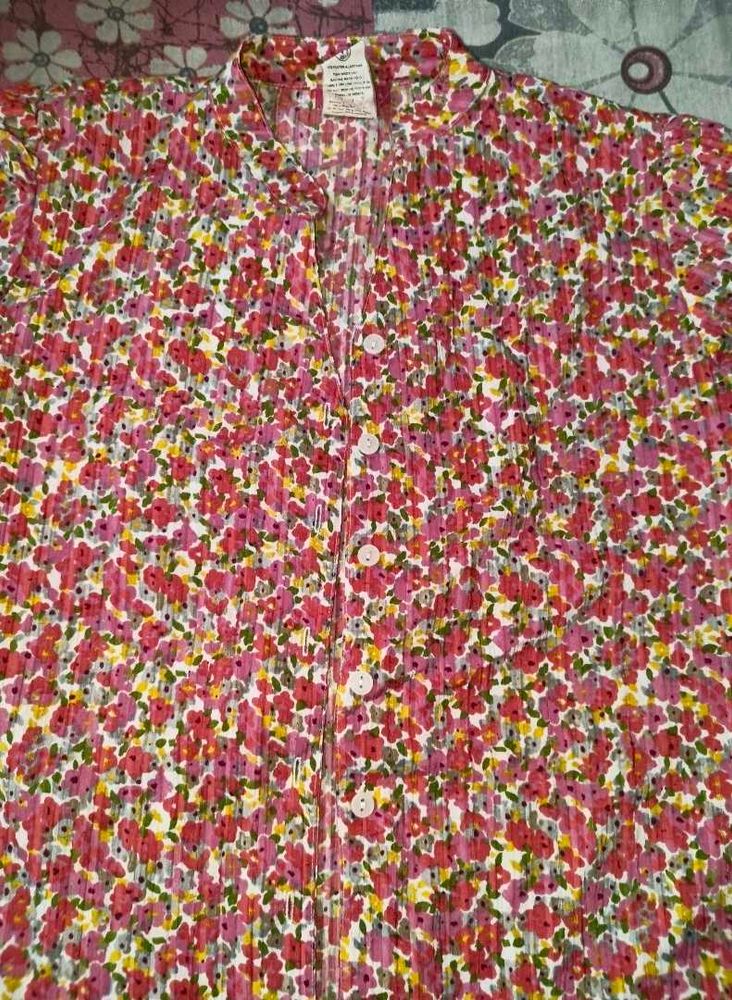💖🫶🏻 Floral Print Button-Up Shirt 🫶🏻💖