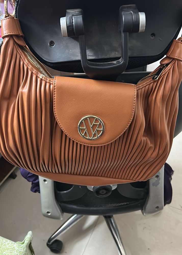 Stylish Brown Handbag