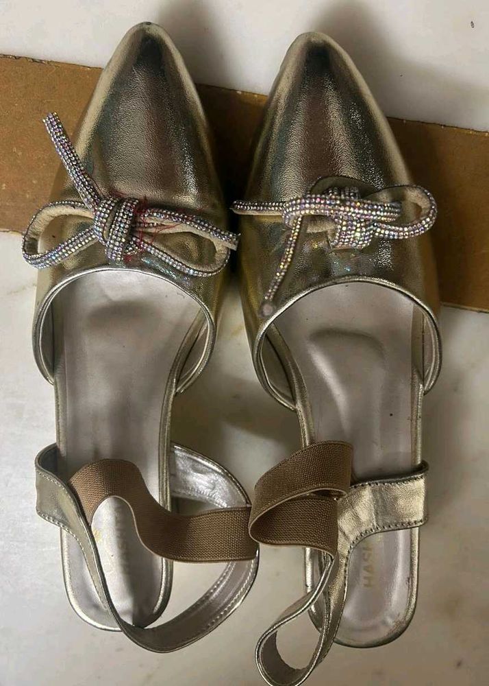 Gold Flats with Bow Detail
