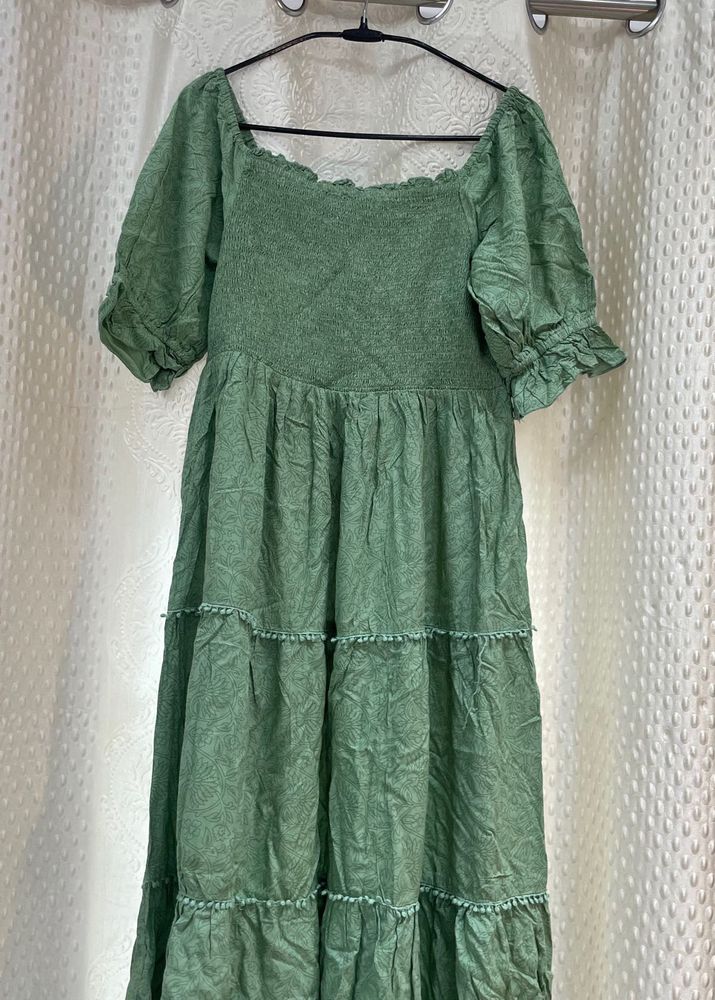 Chic Green Tiered Midi Dress