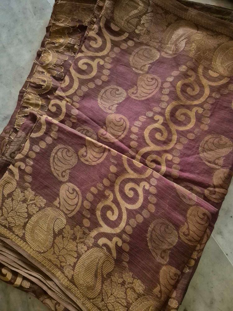 Elegant Zari work Saree with Tailormade Blouse