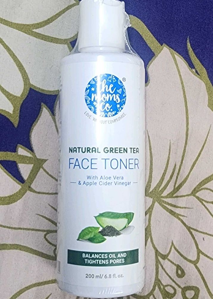 The Mom's Co. Daily Face Regimen