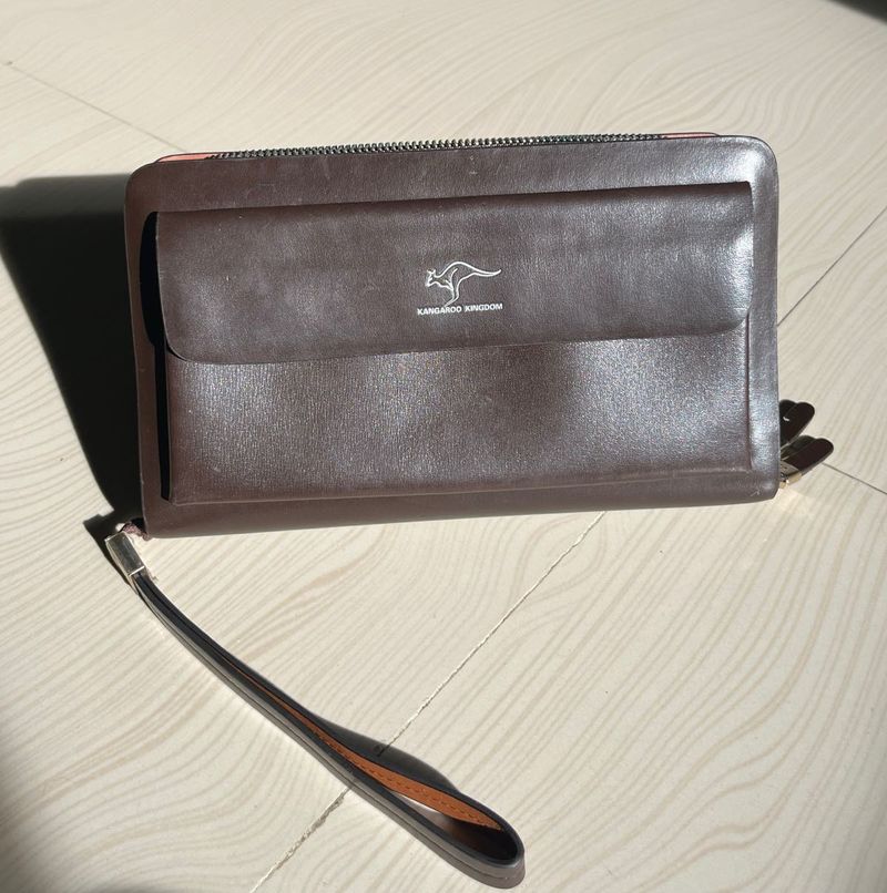Kangaroo Kingdom Brown Leather Clutch Bag