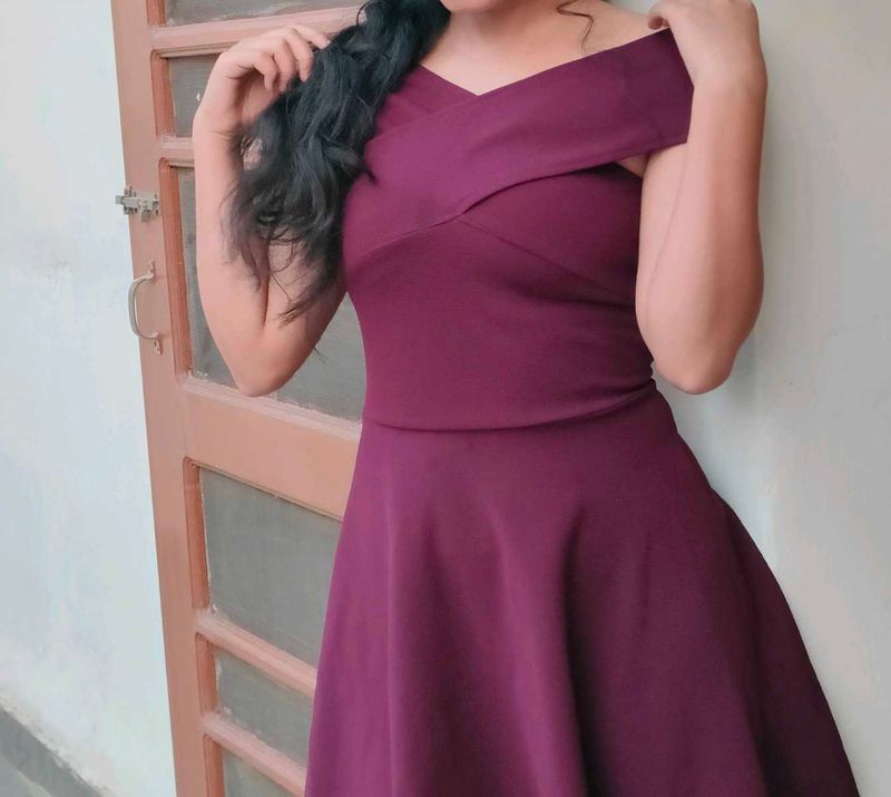 Chic Off-Shoulder Burgundy Dress