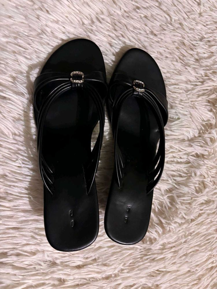 Kitten heels