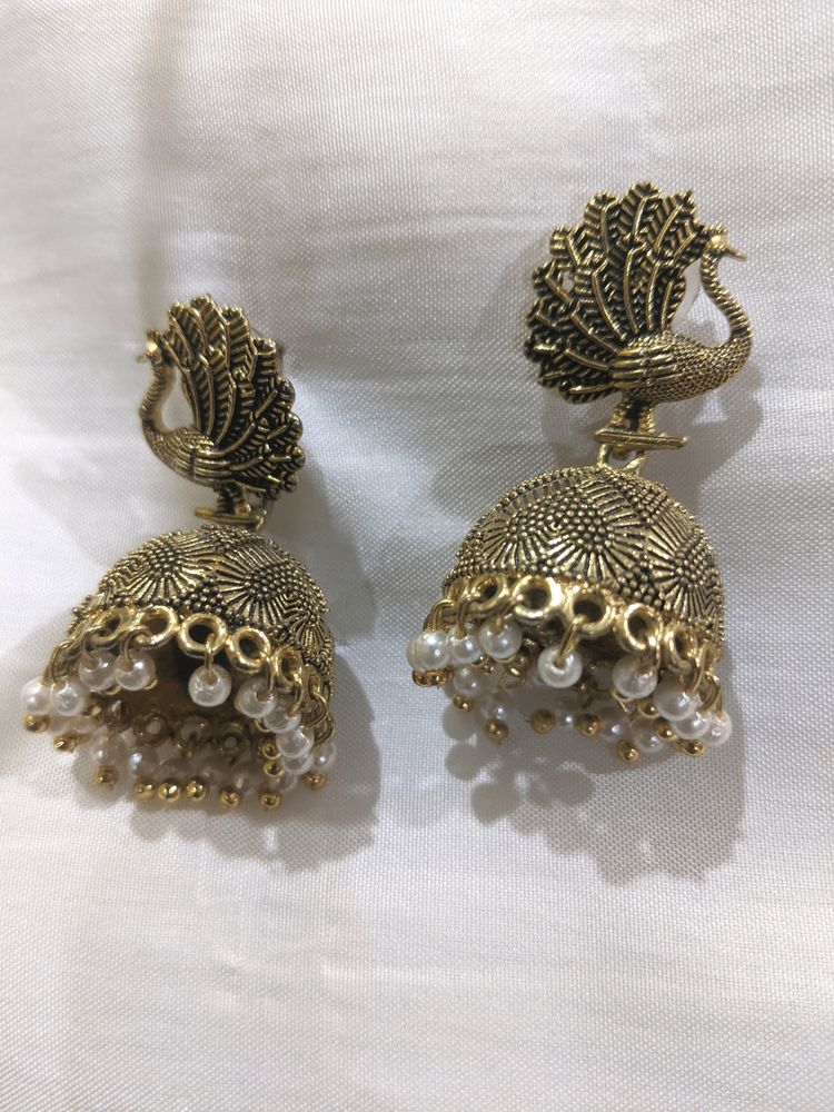 Earings